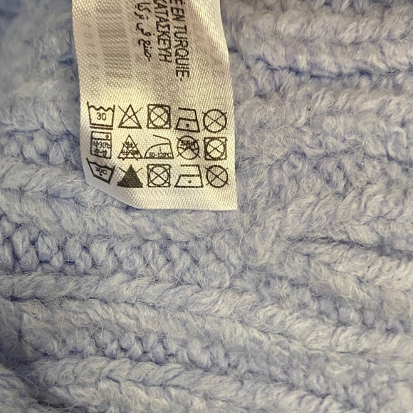 Zara Light Blue V-Neck Sweater - Picture 7 of 8